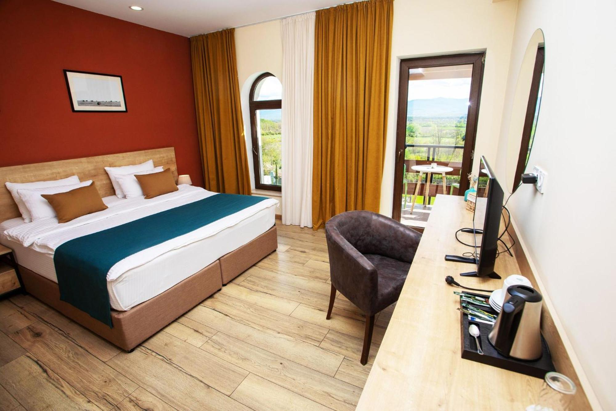 Babaneuris Marani Hotel ภายนอก รูปภาพ